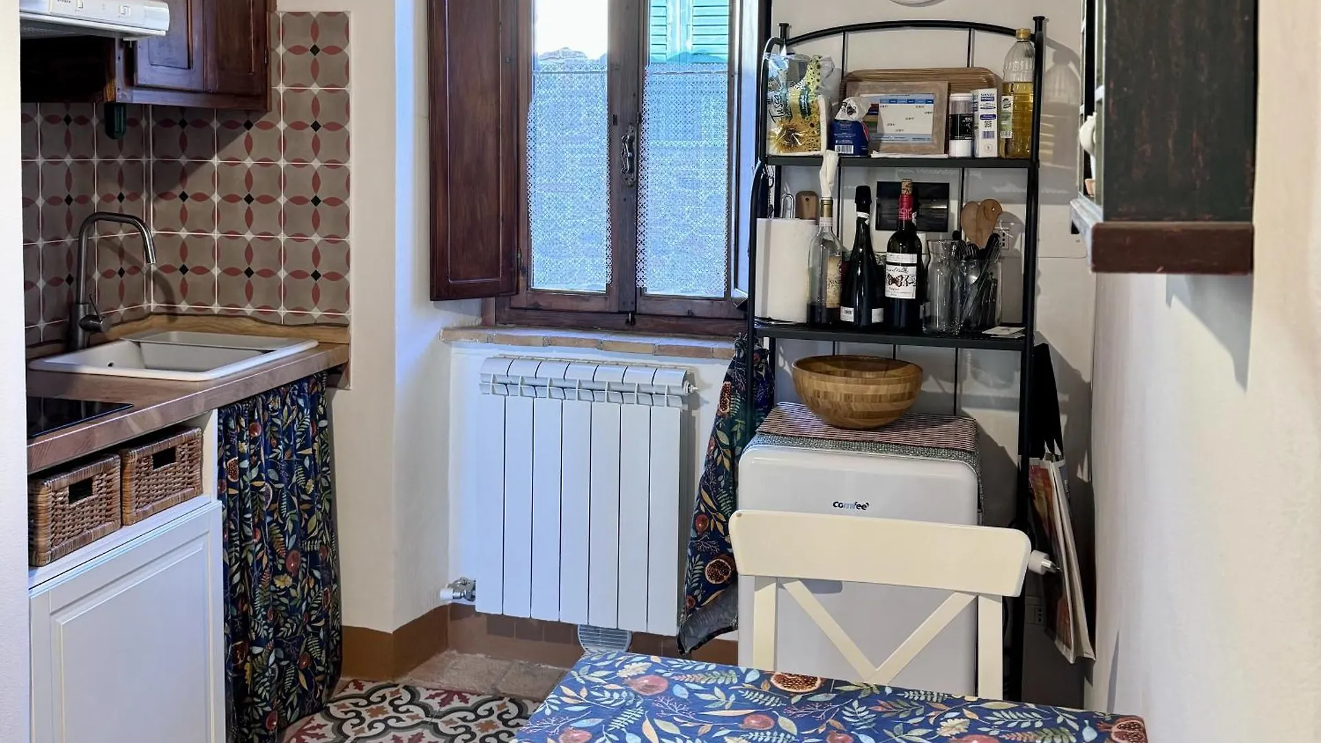 Nido Di Rondine Di Monteverdi Marittimo, Borgo Di Canneto, location